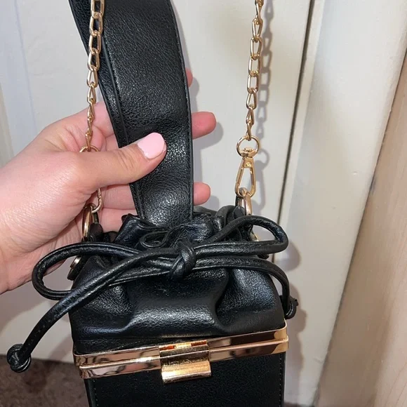 Small black square purse - Picture 3 of 6